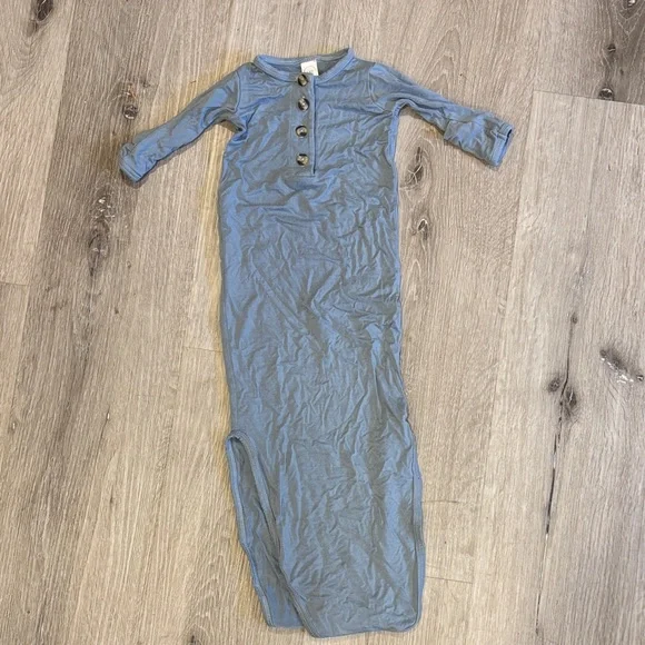 Set of 3 Lou Lou & Company Blue Knotted Gowns - Picture 4 of 5